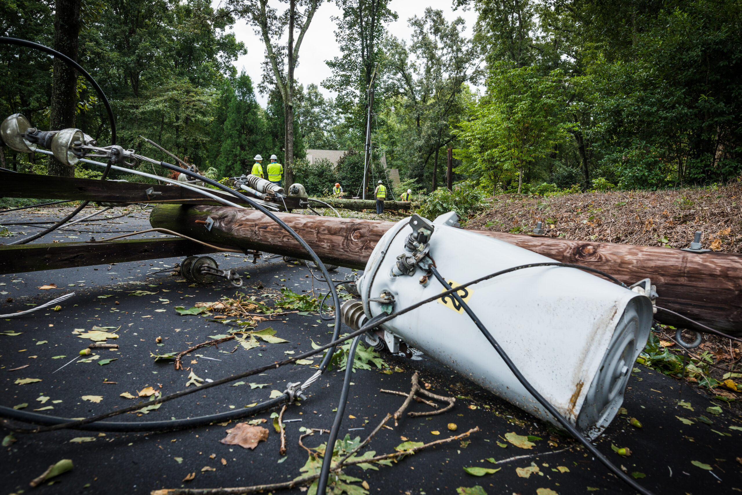 How to Survive Without Electricity for Weeks